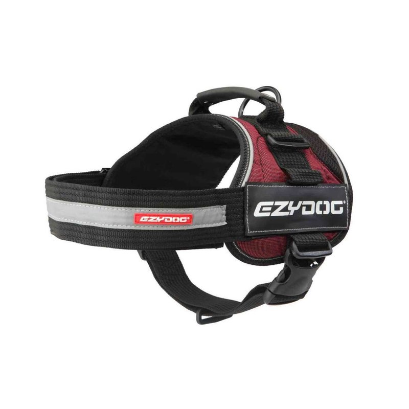Arnés Convert EzyDog talla XS en rojo vino y negro, vista de tres cuartos con banda reflejante y logo bordado